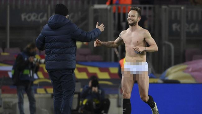 insiden telanjang barcelona-vs-sevilla-2_169